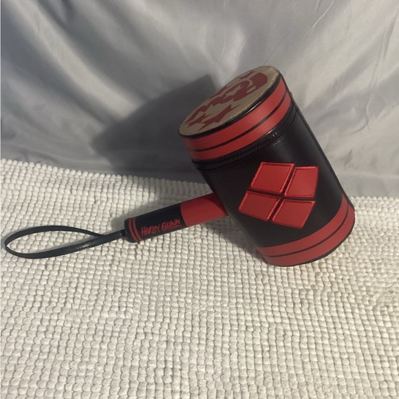 Harley Quinn DC Comics Mallet Hammer Novelty Wristlet Bag with Strap EUC - Picture 10 of 10